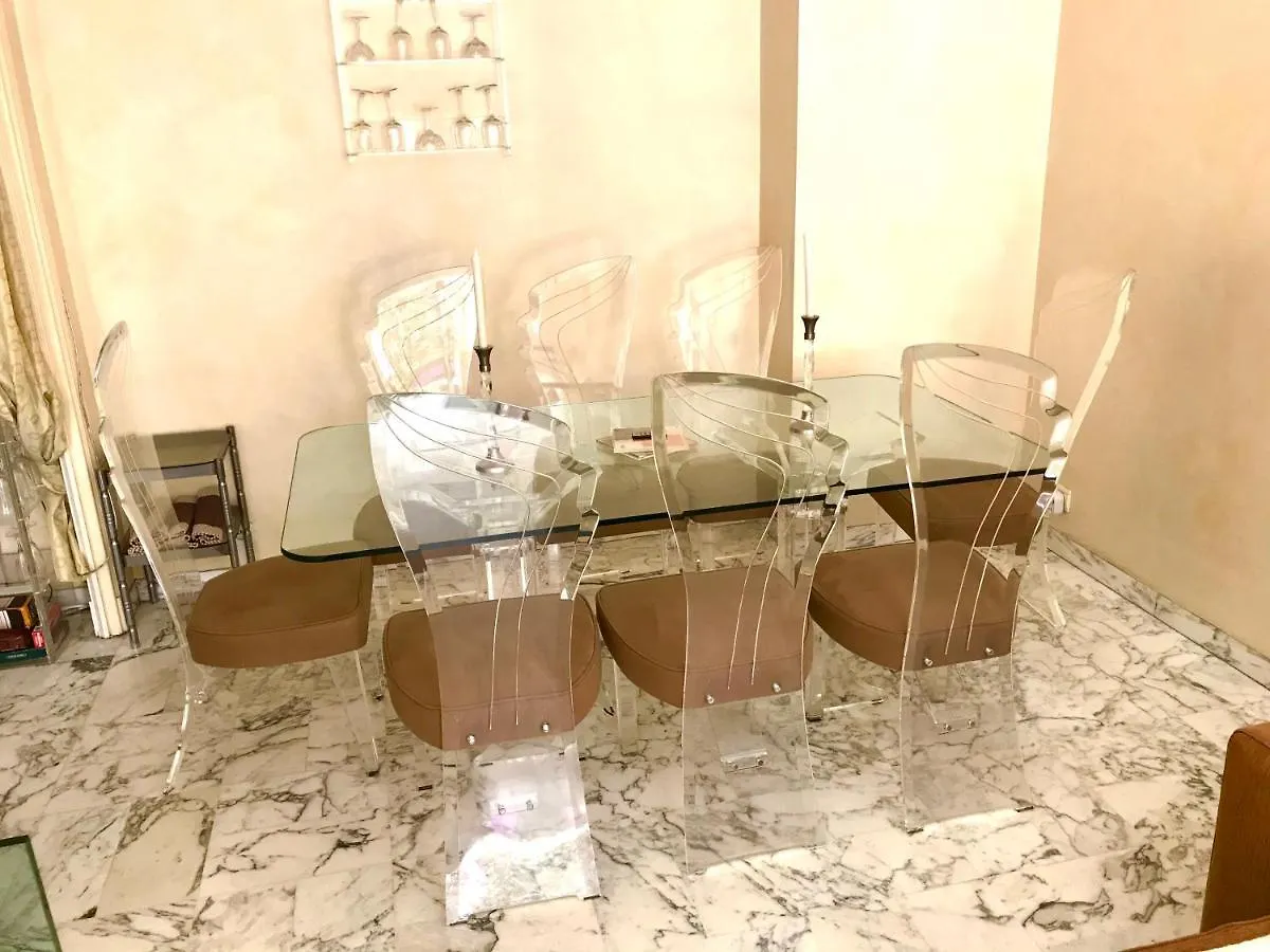 Chill Out Apartment, 2 Mins From Beach Nice 0*,  Frankrig