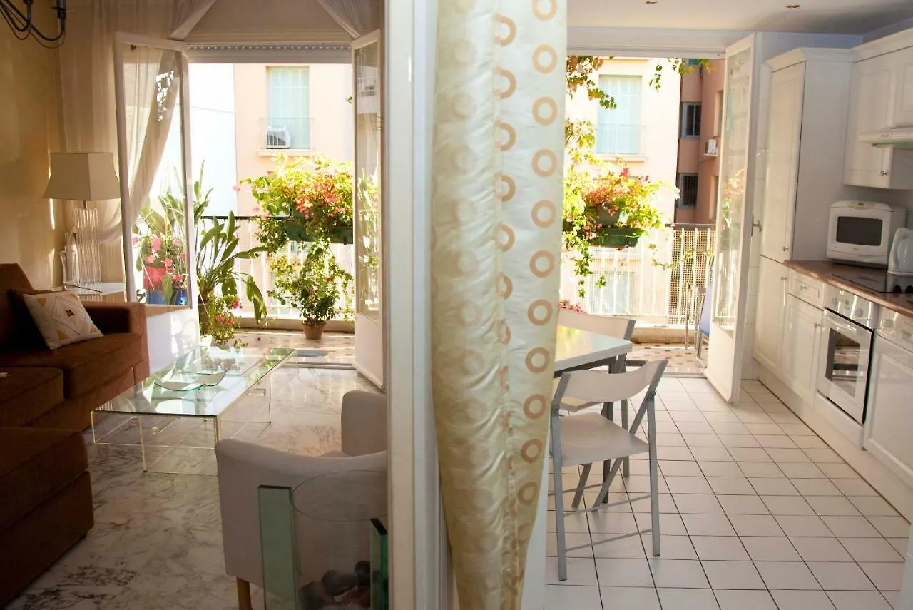Lejlighed Chill Out Apartment, 2 Mins From Beach Nice